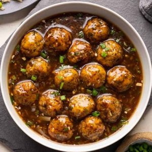 Veg Manchurian (मंचूरियन)